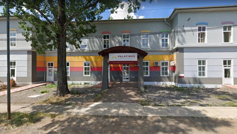 Gyöngyös csempebolt - Palatinus Fürdőszoba